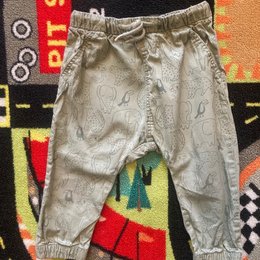 H&M Kids Jungle Animal Print Joggers // 12-18m